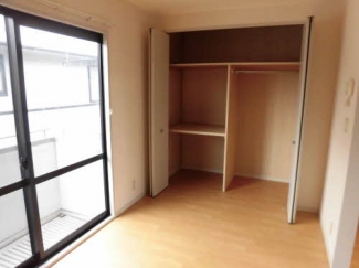 壁一面の収納です。沢山入りそうですね。