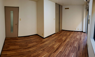 9帖の広い洋室です