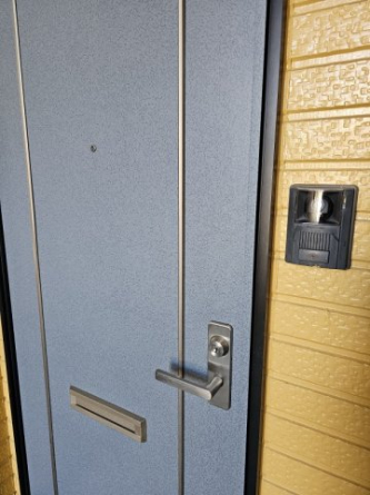 モニター付きインターホンとディンプルキーで安心です♪