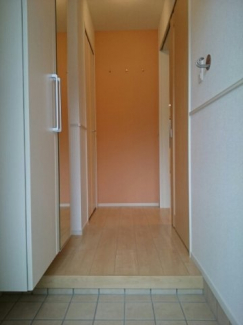 ゆったりとした玄関です