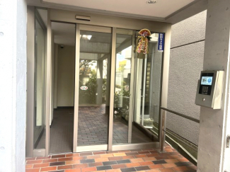 【エントランス】
