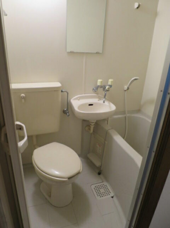 バストイレ同室