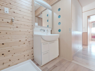 洗面台が2箇所あって朝の混雑が避けれます