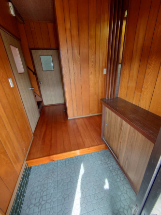 下駄箱も付いています