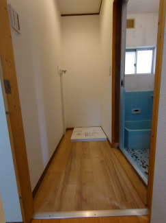 脱衣洗濯室です