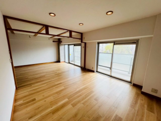 【居間・リビング】