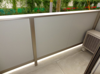 【バルコニー】