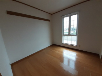 内装は落ち着いています