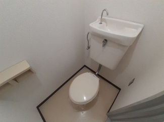 シンプルで使いやすいトイレです