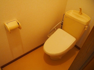 清潔感のあるトイレです