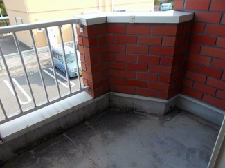 お洗濯にも便利なバルコニー付き