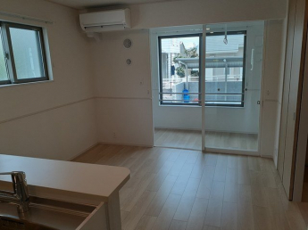 ゆったり過ごせるリビングです