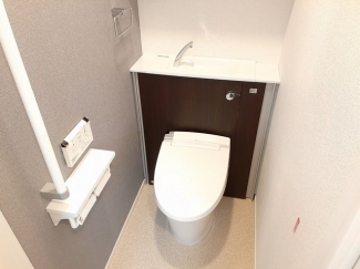 シンプルで使いやすいトイレです