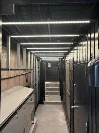 エントランス内廊下