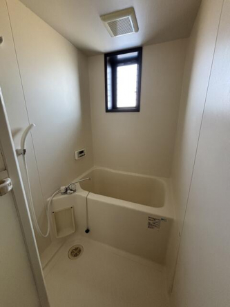 松山市清住１丁目のアパートの画像