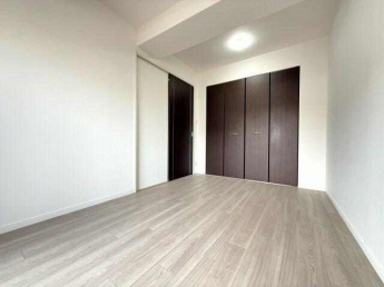 朝日が心地よい東向き洋室