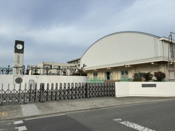 松山市立久米中学校まで1013m