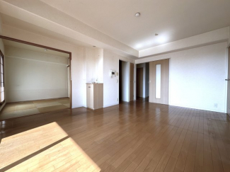 【居間・リビング】