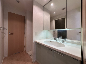 【独立洗面台】