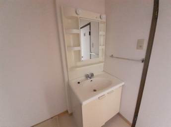 コンパクトで使いやすい洗面所