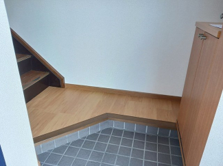 落ち着いた玄関です