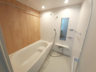 落ち着いた空間のお風呂です