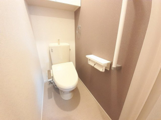 コンパクトで使いやすいトイレです