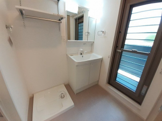 忙しい朝には欠かせない洗面所です