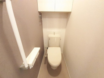 コンパクトで使いやすいトイレです