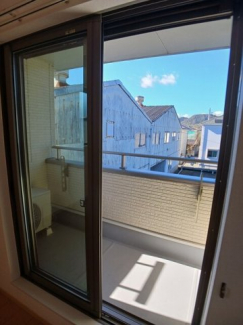 【バルコニー】