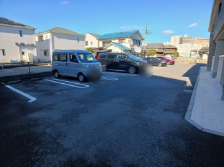 【駐車場】