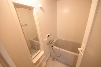 日々の疲れを癒すお風呂付です