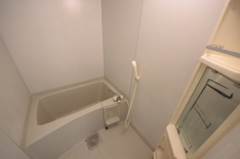 ゆったり過ごせるお風呂です