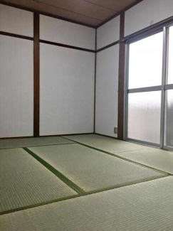 松山市立花２丁目のアパートの画像