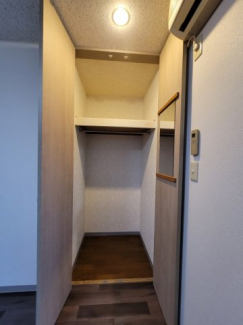 天井まであるクローゼットです