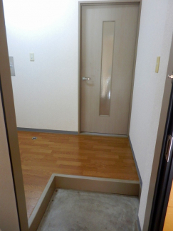 玄関を開けてもお部屋の中が見えないのが良いですね