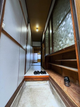 収納もある玄関です