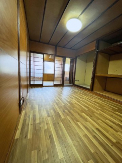 明るい洋室です