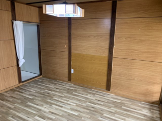 個人の部屋や寝室として使える洋室です