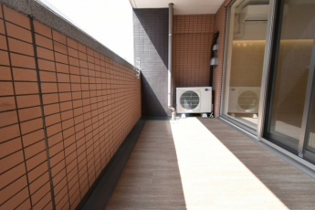 【バルコニー】