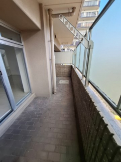【バルコニー】