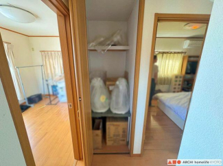 2F廊下の収納です。