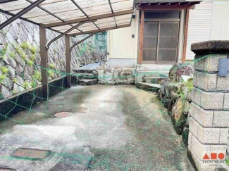 駐車は1台可能です。