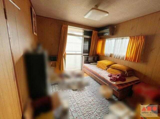 2Fの4.5帖の洋室です。