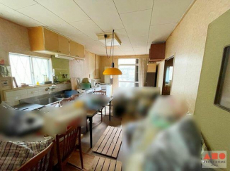 7.5帖のダイニングキッチンです。