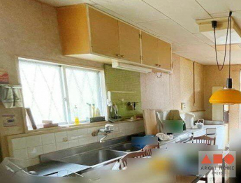 壁付けキッチンです。