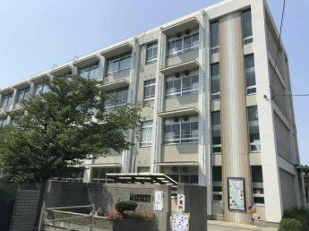 姫路市立網干西小学校まで1070m