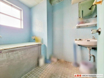 浴室・洗面一体型です。