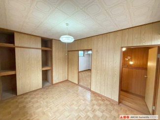 大きい押入のある2F6帖洋室は、もう一つの6帖洋室と行き来可