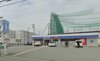 ローソン網干浜田店まで930m